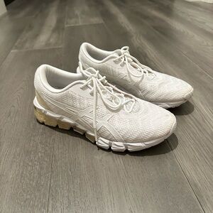 Women’s asics size 7.5